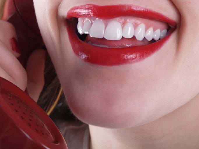 Porcelain veneers for chipped teeth